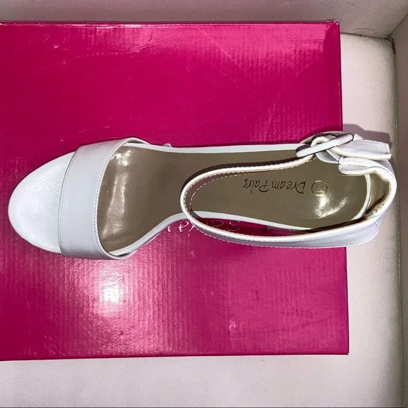 Dream Pairs White Chunky Heels - Picture 4 of 7